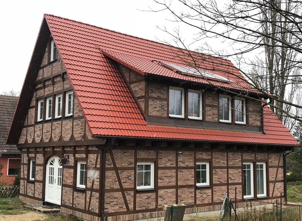 Traditionelles Fachwerk-Landhaus 1,5 geschossig, mit Schlepp-Gauben